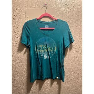 Life Is Good Teal/Green Breathe V-Neck Shirt Woman’s Size Medium